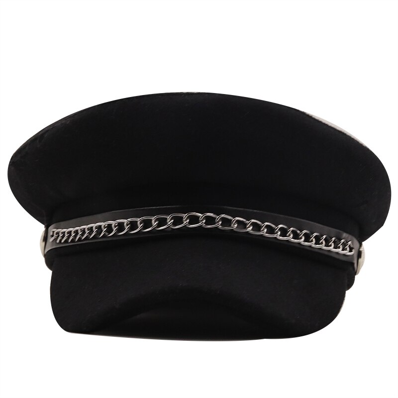 Casquette bérets noir style militaire avec une chaine
