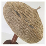 Béret en paille et maille ajouré