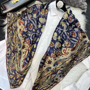 Foulard bleu nuit et or en soie pour femme