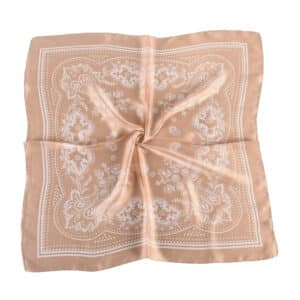 Foulard carré beige style bandana tendance en soie motif fleur de cajou