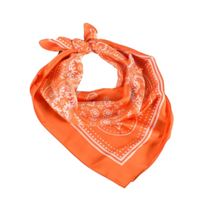 Foulard carré orange style vintage en soie motif fleur de cajou