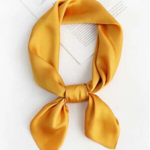 Petit foulard carré en soie femme couleur unie jaune