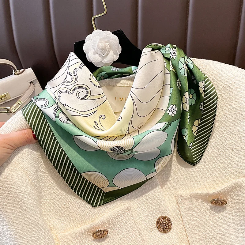 Kalinga Ashok Foulard Yves Saint Laurent Kalinga Ashok Foulard