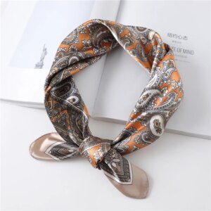 Foulard carré en soie marron glacé et orange pour femme
