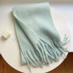 Écharpe toute douce à franges bleu ciel pour femme