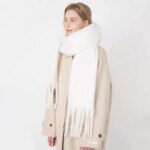 Écharpe unie blanche toute douce à franges pour femme