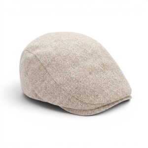 Un béret homme lin été coupe gavroche beige, posé sur un fond blanc simple.